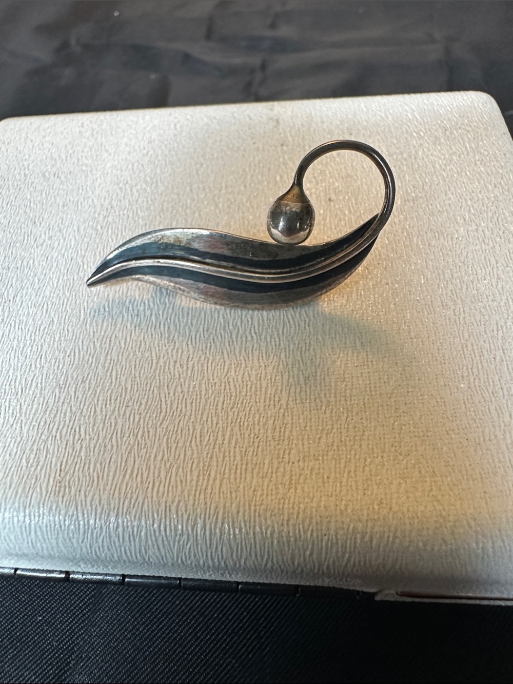 Vintage Delfino Taxco Mexico Sterling Silver Modernist Leaf Brooch 925